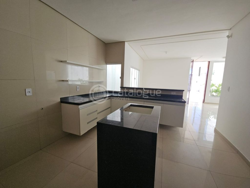 Belíssima casa com cozinha ilhada em Nova Parnamirim/RN