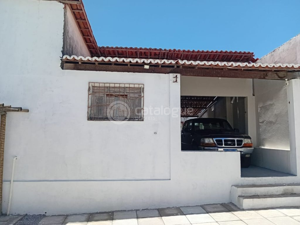 Casa alta, lado da sombra e ventilada em zumbi/ rn