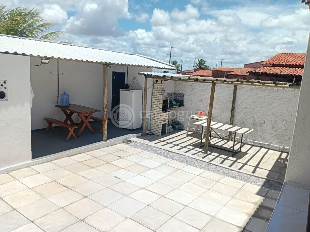 Casa alta, lado da sombra e ventilada em zumbi/ rn