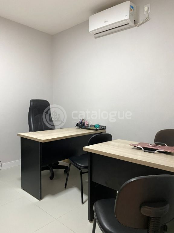 Excelente sala em ponto estratégico em lagoa nova com tudo i