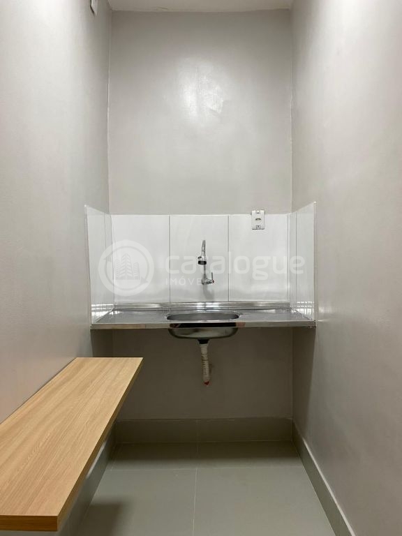 Excelente sala em ponto estratégico em lagoa nova com tudo i