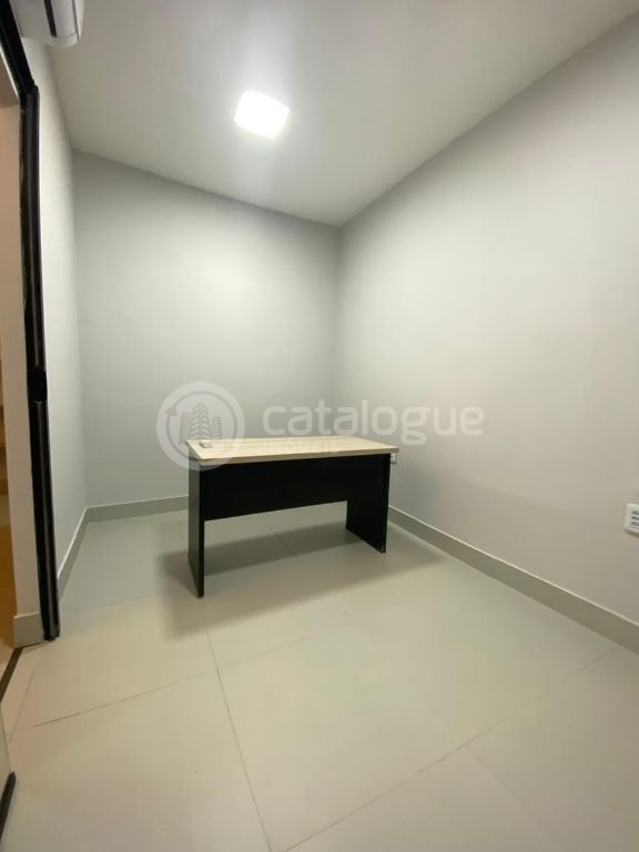 Excelente sala em ponto estratégico em lagoa nova com tudo i