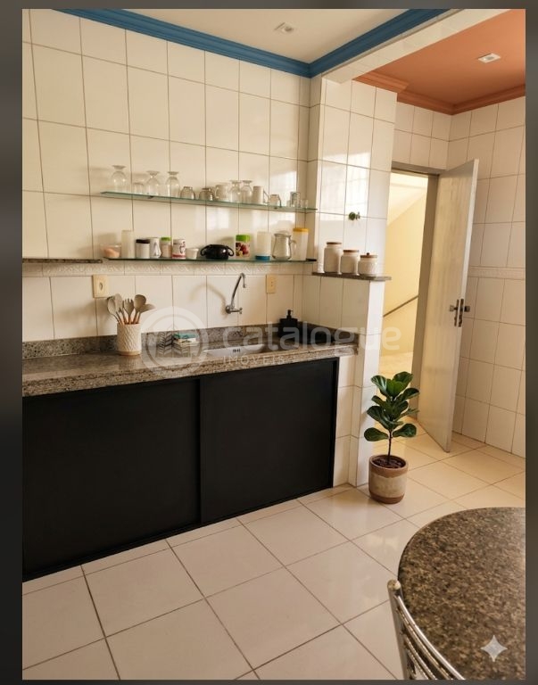 Apartamento 2 Quartos + Dependência no condomínio Mar do Sul II Capim Macio Excelente Localização