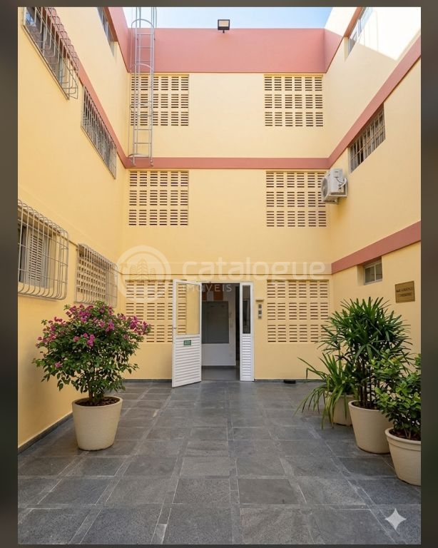 Apartamento 2 Quartos + Dependência no condomínio Mar do Sul II Capim Macio Excelente Localização