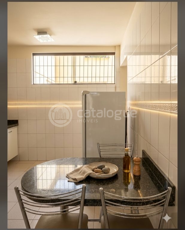 Apartamento 2 Quartos + Dependência no condomínio Mar do Sul II Capim Macio Excelente Localização