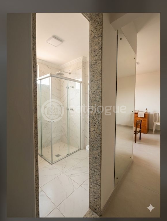 Apartamento 2 Quartos + Dependência no condomínio Mar do Sul II Capim Macio Excelente Localização