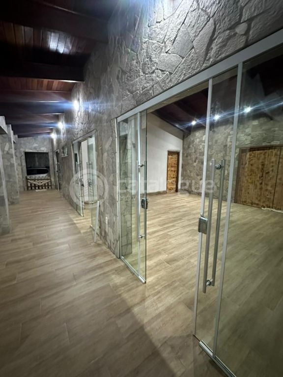 Para investimento casa estilo medieval com adaptação para po