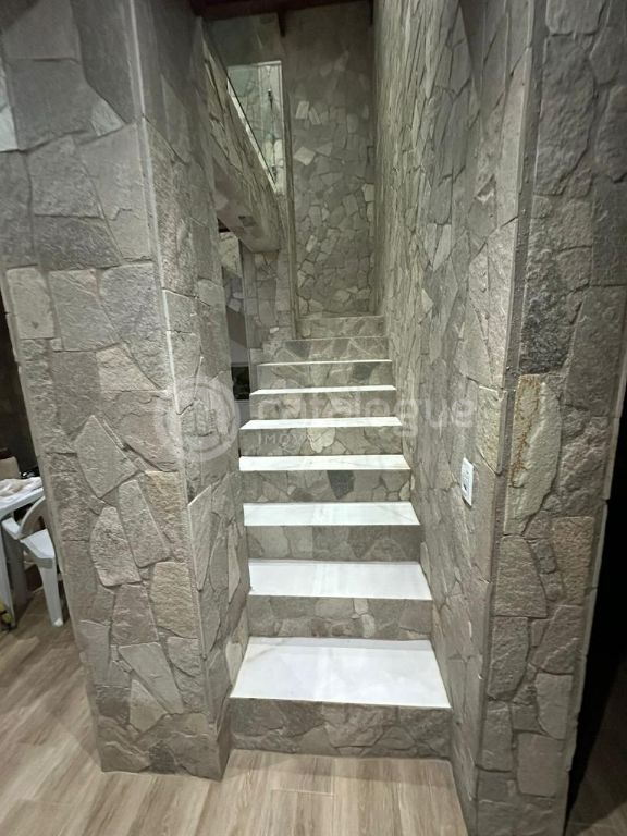 Para investimento casa estilo medieval com adaptação para po