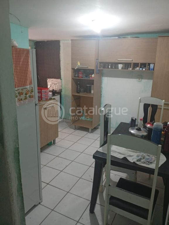 Vendo imóvel com estrutura para primeiro andar e um ponto co