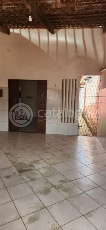 Linda casa a venda no bairro que mais esta sendo valorizado 