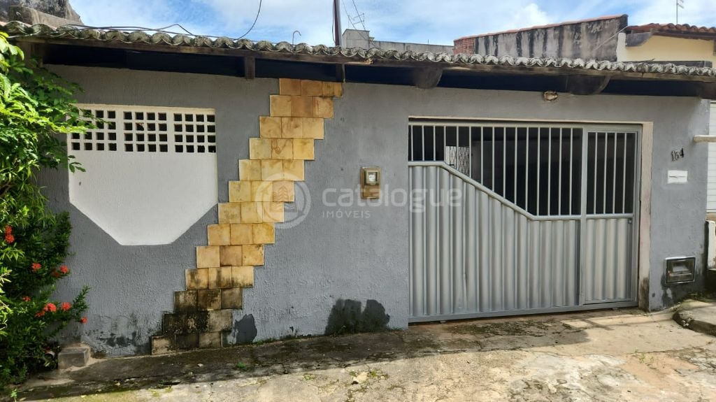 Linda casa a venda no bairro que mais esta sendo valorizado 