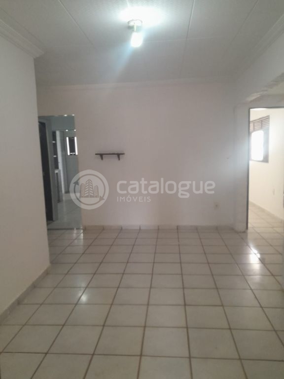 Linda casa a venda no bairro que mais esta sendo valorizado 