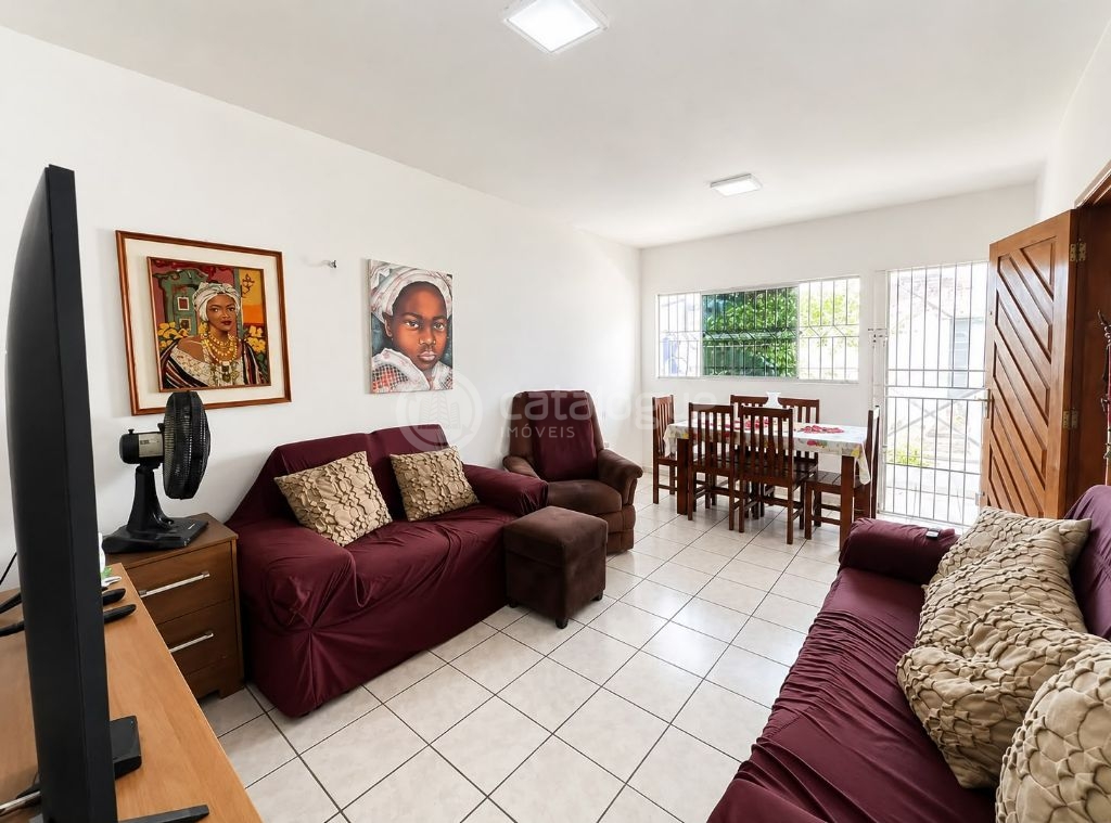 Apartamento espaçoso à venda no térreo, sombra e telado todas as janelas em nova Parnamirim