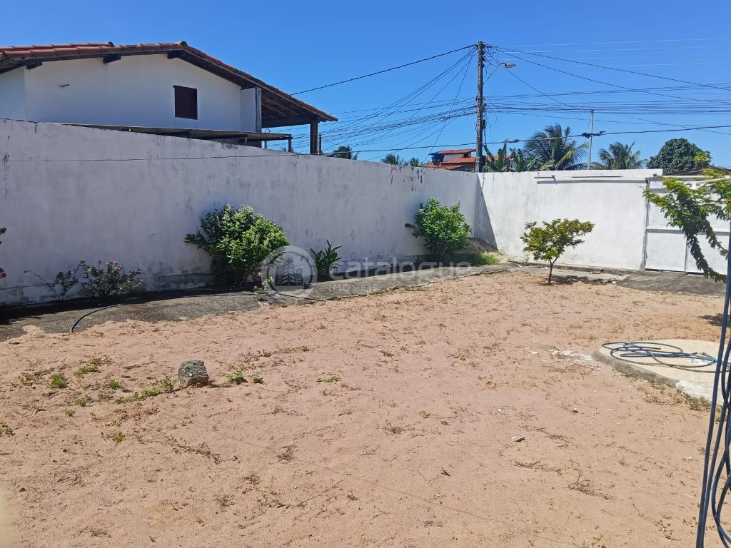 Casa grande com energia solar e do lado da sombra na Zona Norte Natal/RN Próxima a estação de trem, UBS, escolas, da Avenida Chegança.