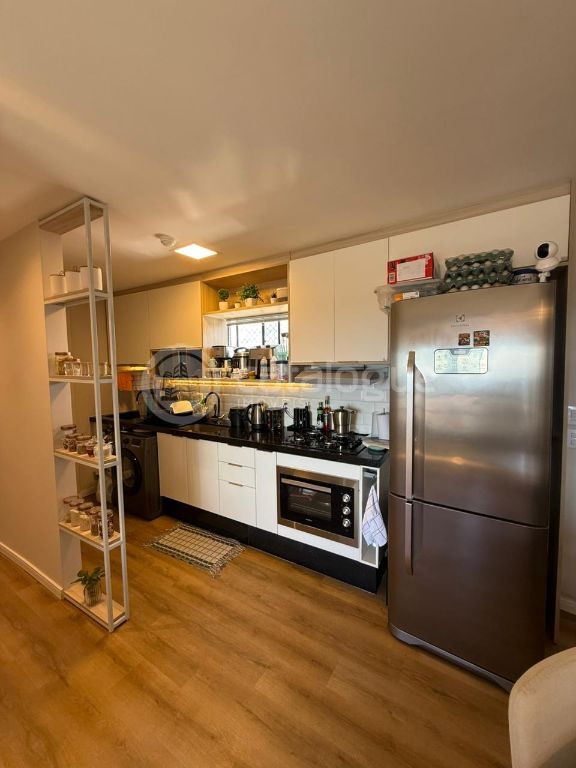 Lindo apartamento reformado e projetado - 18º andar no condo