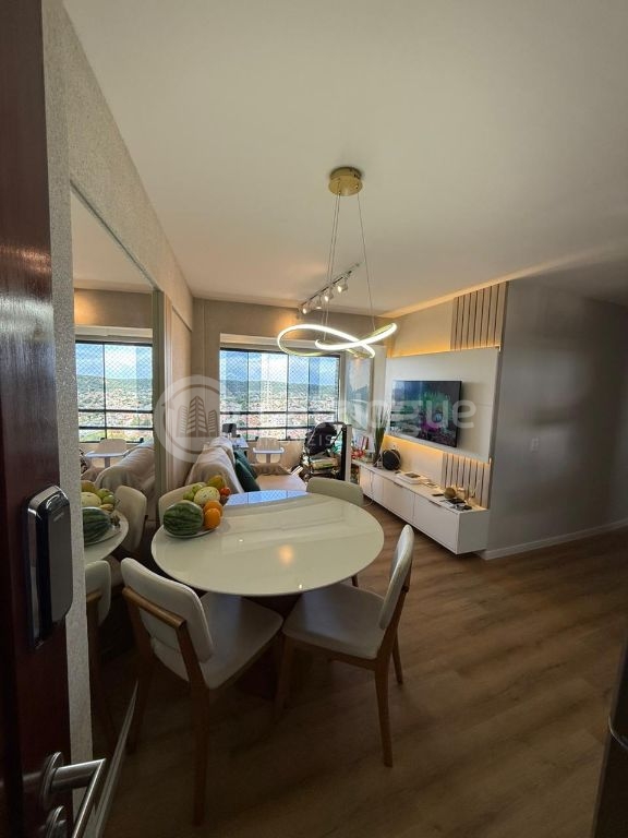 Lindo apartamento reformado e projetado - 18º andar no condo
