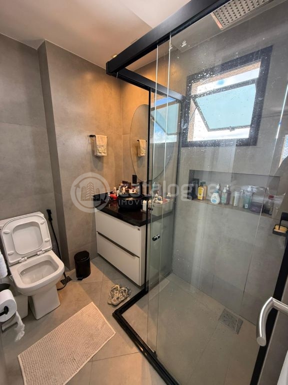 Lindo apartamento reformado e projetado - 18º andar no condo