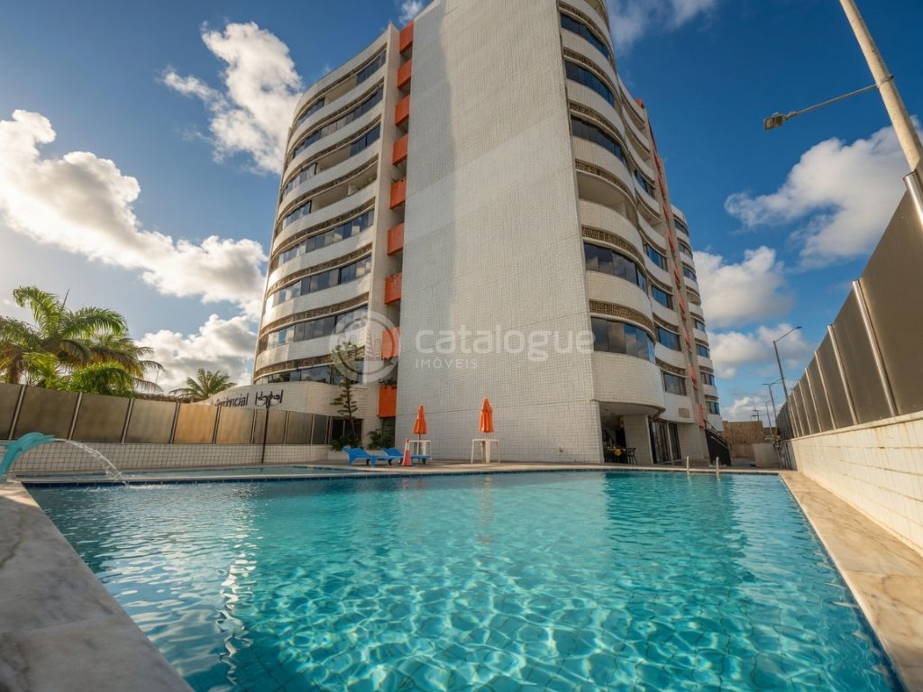 Flat semimobiliado com vista para o mar na praia do meio