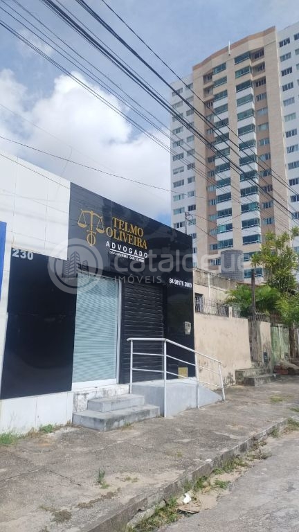Ponto para locação e lado da sombra com localização estratég