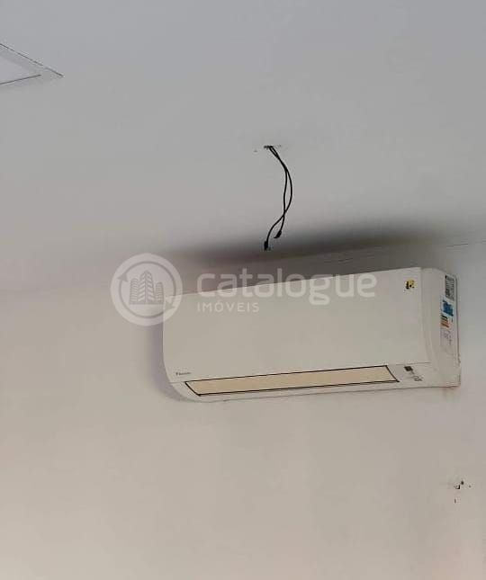 Ponto para locação e lado da sombra com localização estratég