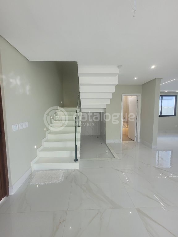 Casa luxuosa com 5 suítes em parnamirim - oportunidade única