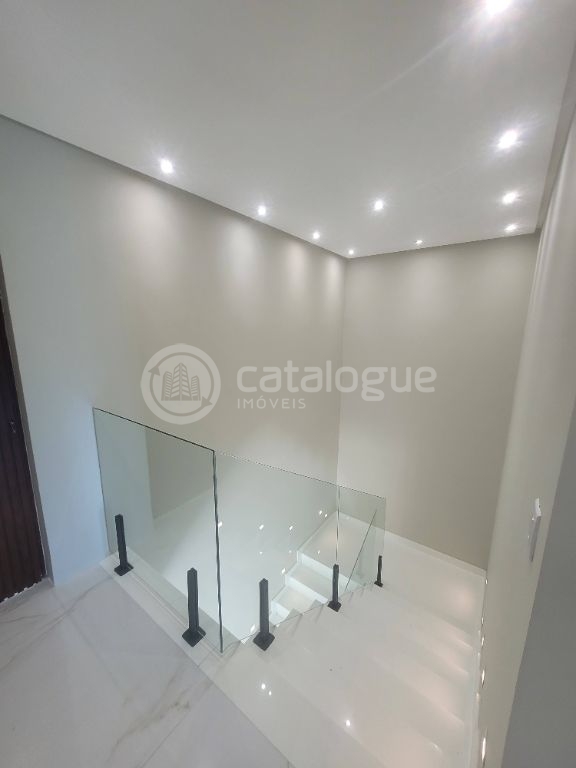 Casa Luxuosa com 5 Suítes em Parnamirim - Oportunidade Única!