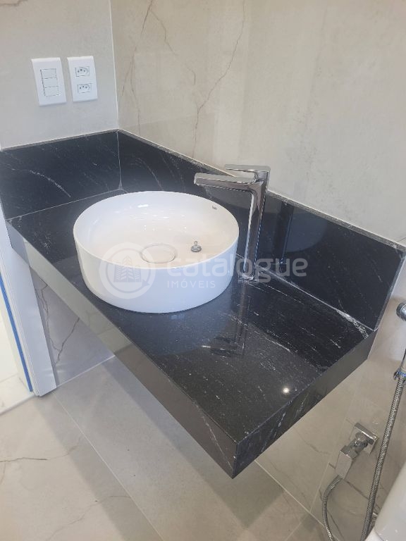 Casa Luxuosa com 5 Suítes em Parnamirim - Oportunidade Única!