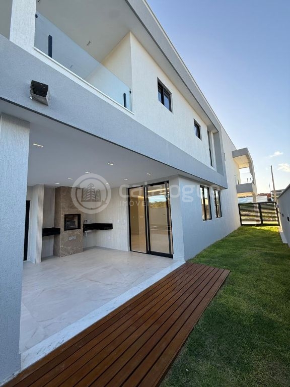 Casa luxuosa com 5 suítes em parnamirim - oportunidade única