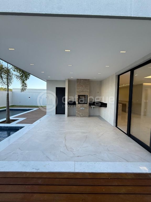 Casa luxuosa com 5 suítes em parnamirim - oportunidade única