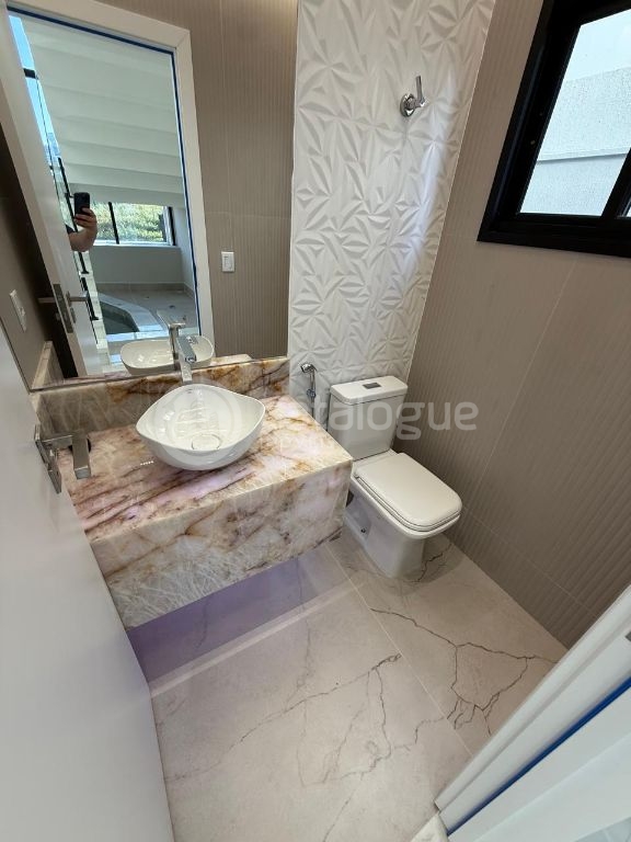 Casa luxuosa com 5 suítes em parnamirim - oportunidade única