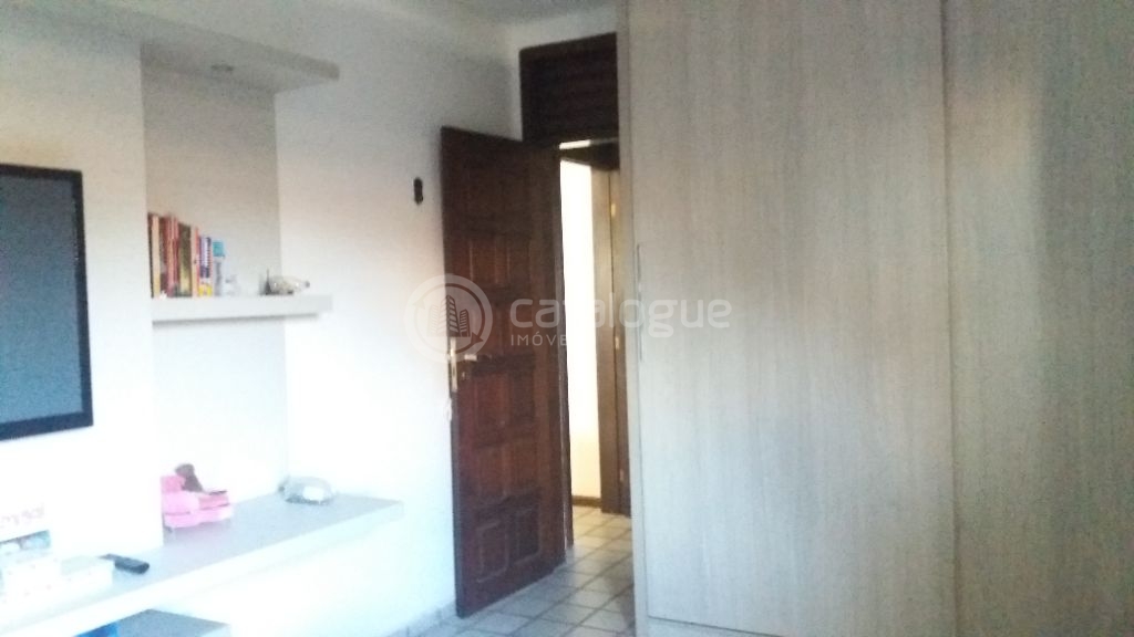 Casa com 6 dormitórios à venda, 350 m² - Candelária - Natal/RN