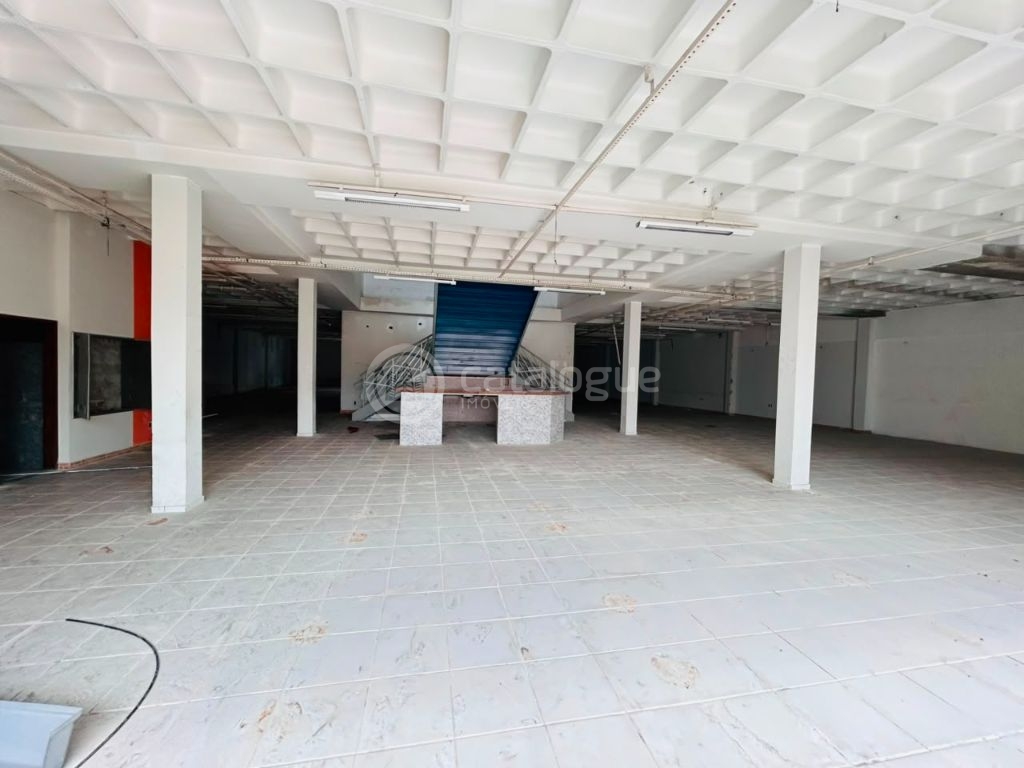 Excelente prédio comercial para locação - 1.800 m²