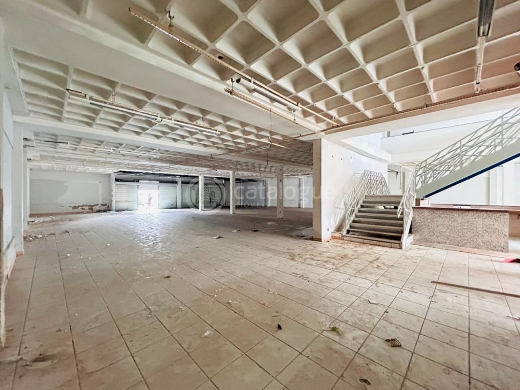 Excelente prédio comercial para locação - 1.800 m²