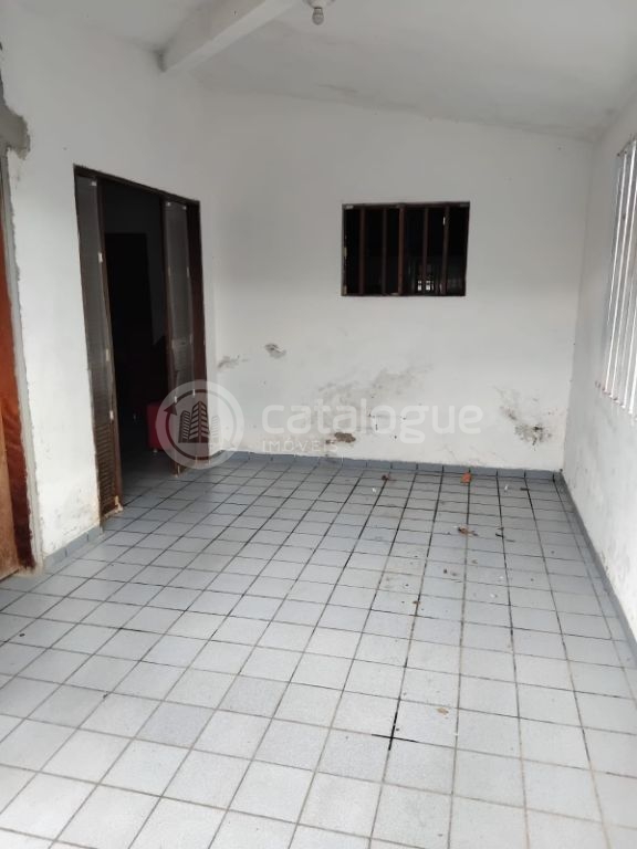 Imóvel com 3 casas independentes