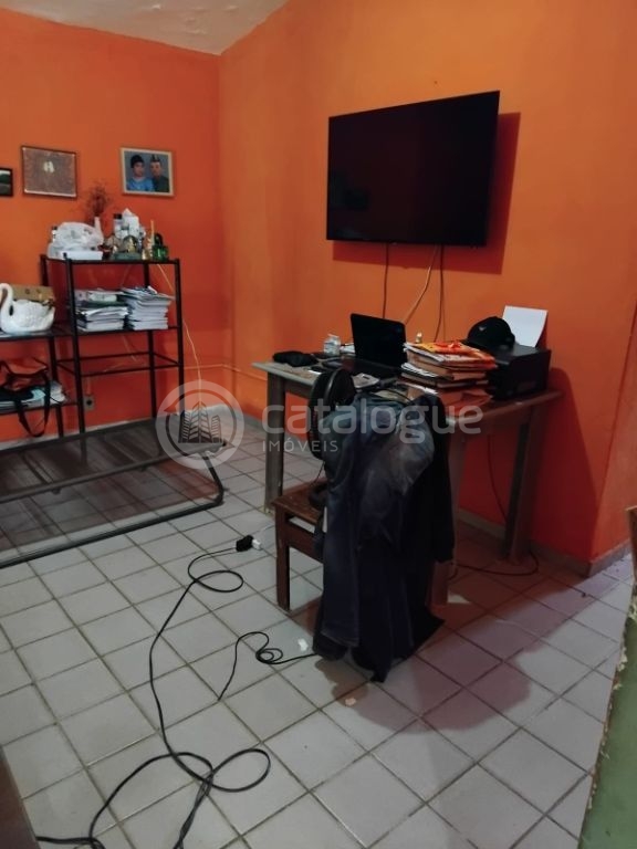 Imóvel com 3 casas independentes
