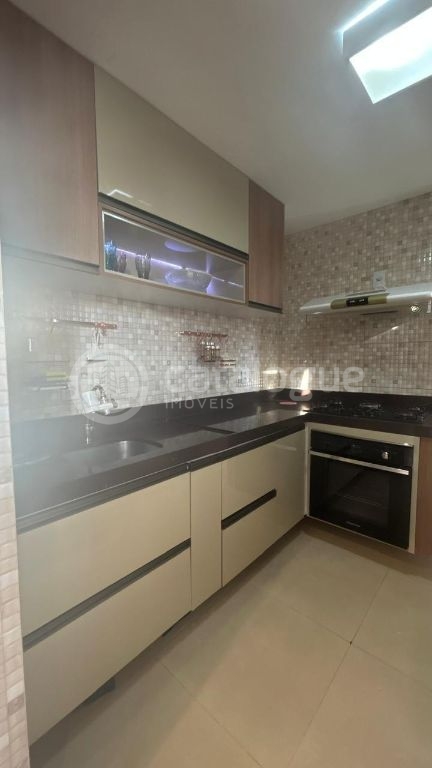 Alugar apartamento mobiliado com 3 quartos sendo 1 suite