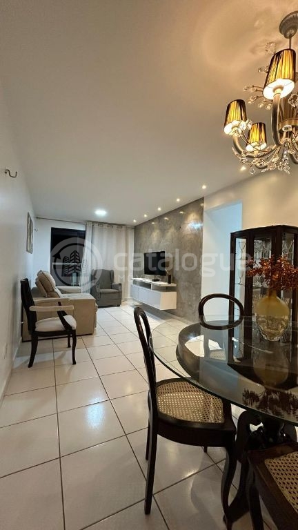 Alugar apartamento mobiliado com 3 quartos sendo 1 suite