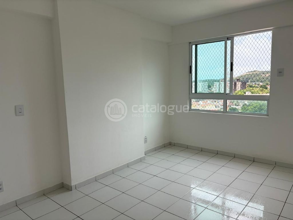 Aluga apartamento de 3 quartos sendo 1 suíte,2 vagas cond. C