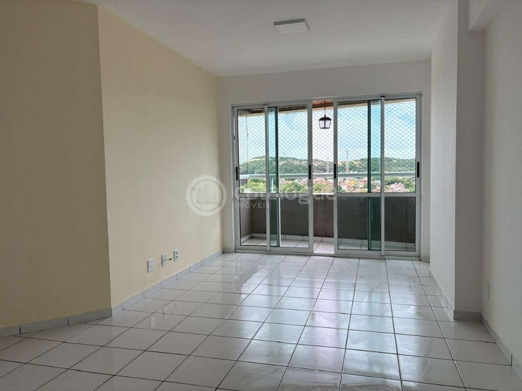 Aluga apartamento de 3 quartos sendo 1 suíte,2 vagas cond. C