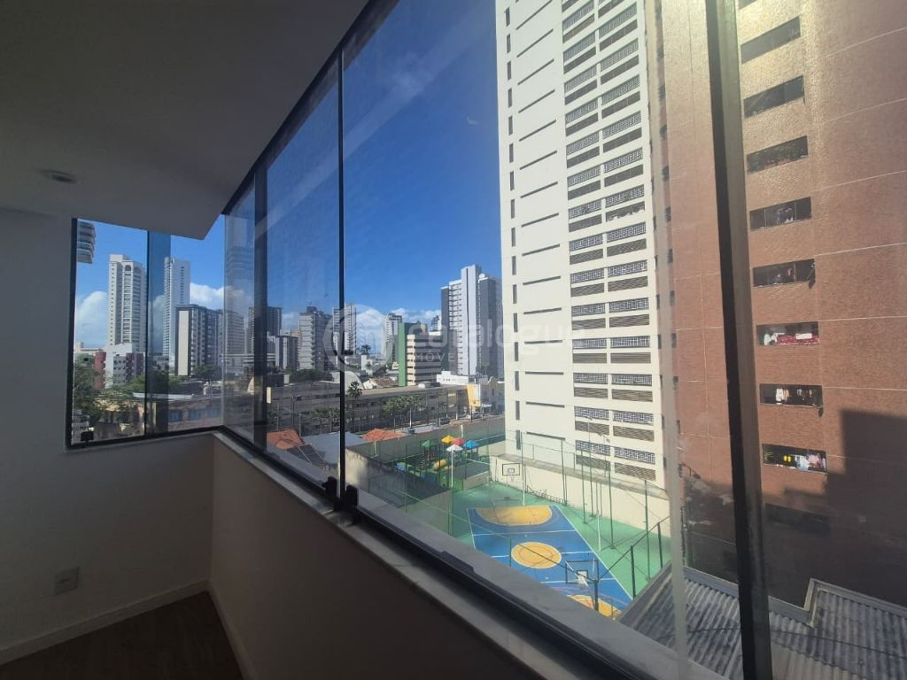 Alugo apartamento sem mobilia de 3 quartos sendo 1 suíte, sa