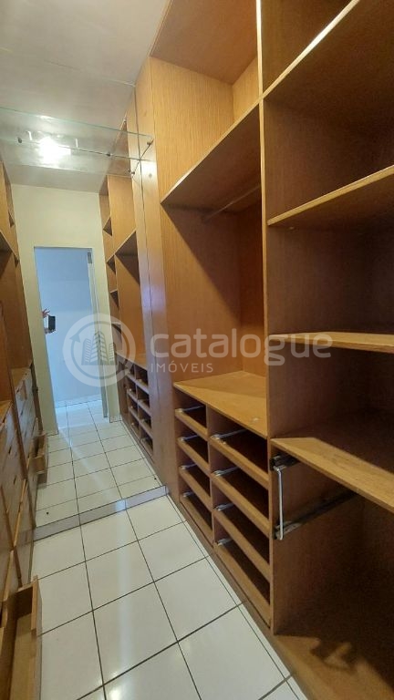 Aluguel de um apartamento de 140 m² em capim macio