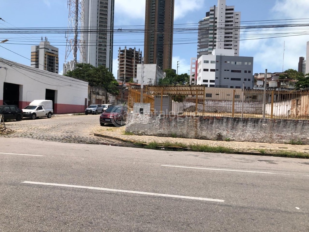 Terreno Comercial à Venda e Locação no Bairro Ribeira, Natal