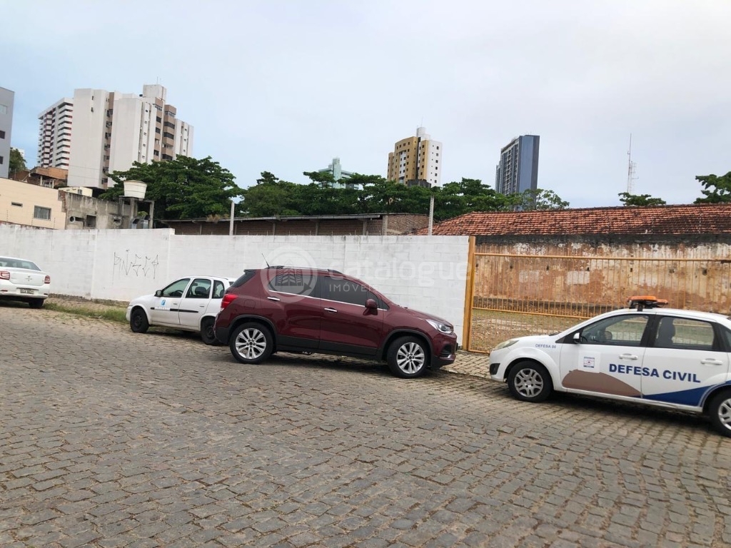 Terreno Comercial à Venda e Locação no Bairro Ribeira, Natal