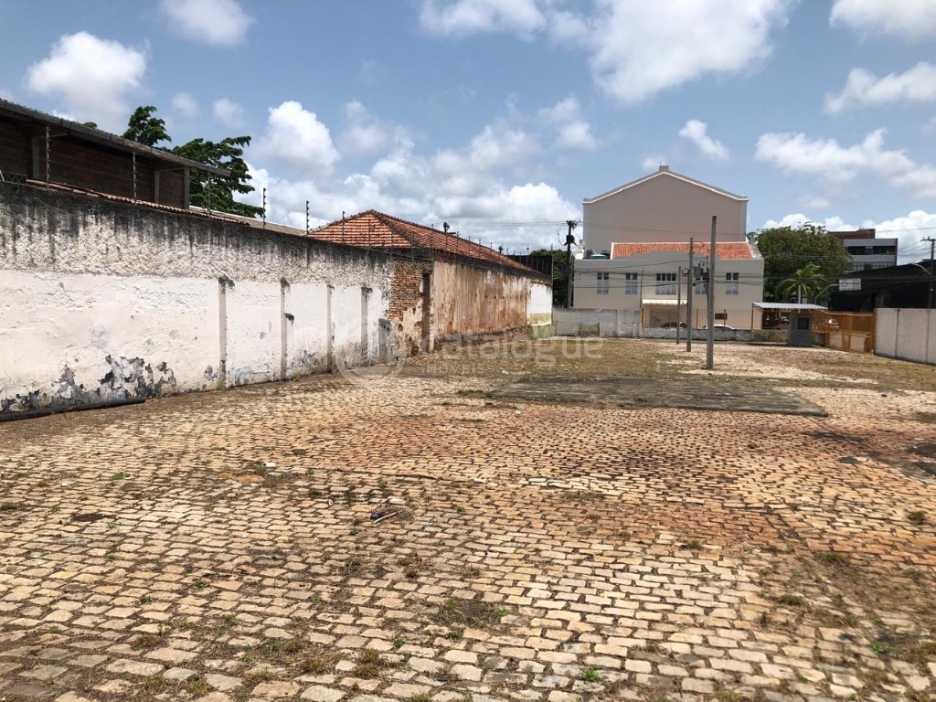 Terreno Comercial à Venda e Locação no Bairro Ribeira, Natal