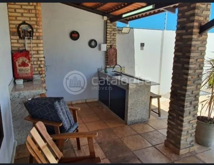Casa mobiliada em condomínio à venda no Paraíso onde é festejado todos os anos um dos maiores Réveillon do RN e do Brasil. O Marco Zero Touros/RN