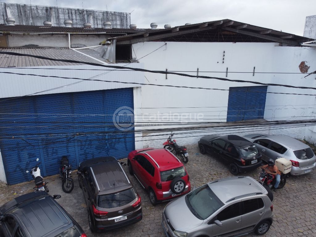 Galpão para Venda e Locação na Av. Nevaldo Rocha