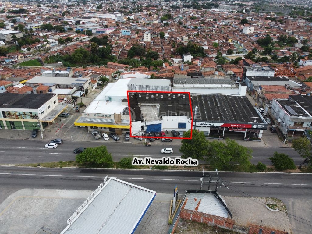 Galpão para Venda e Locação na Av. Nevaldo Rocha