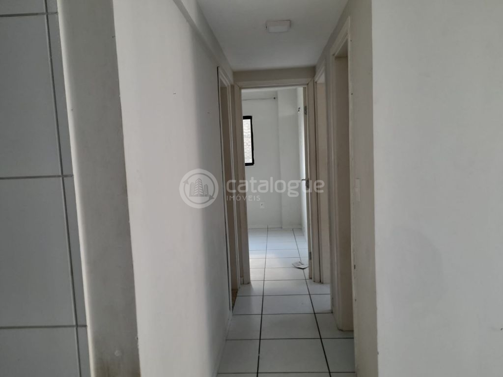 Excelente lado da sombra partamento a venda no bairro que mais cresce Nova Parnamirim /RN Avenida principal que dá acesso a Av Salgado Filho, Loja Havan, a Ford , ao CEEP( Centro de Ensino), ponto…