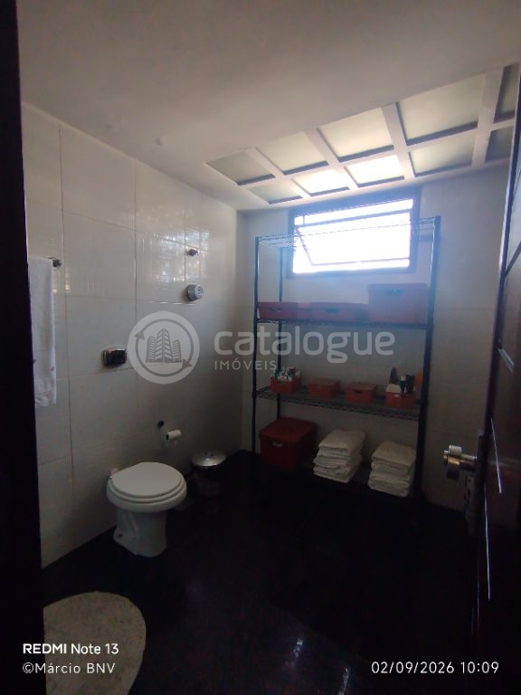 Exclusividade em Petrópolis: 1 Por Andar com 296 m², 4 Suítes e Permuta