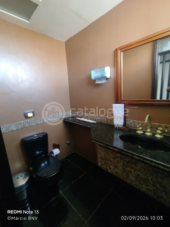 Exclusividade em Petrópolis: 1 Por Andar com 296 m², 4 Suítes e Permuta